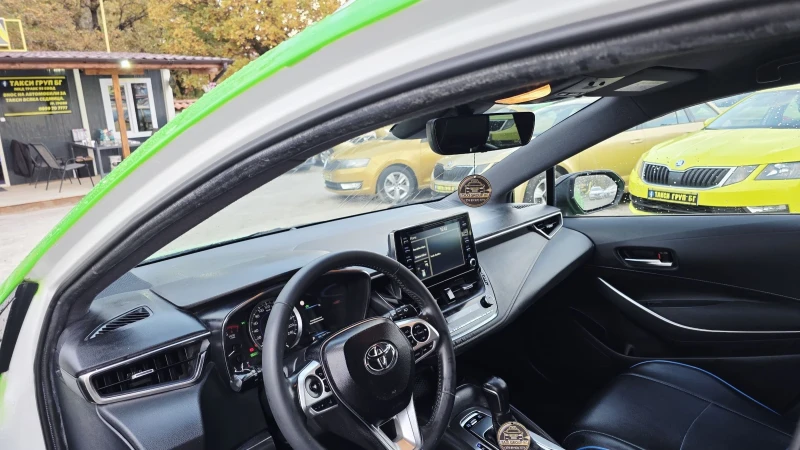 Toyota Corolla 1.8Hybrid* ГОТОВА ЗА ТАКСИ , снимка 14 - Автомобили и джипове - 52162678
