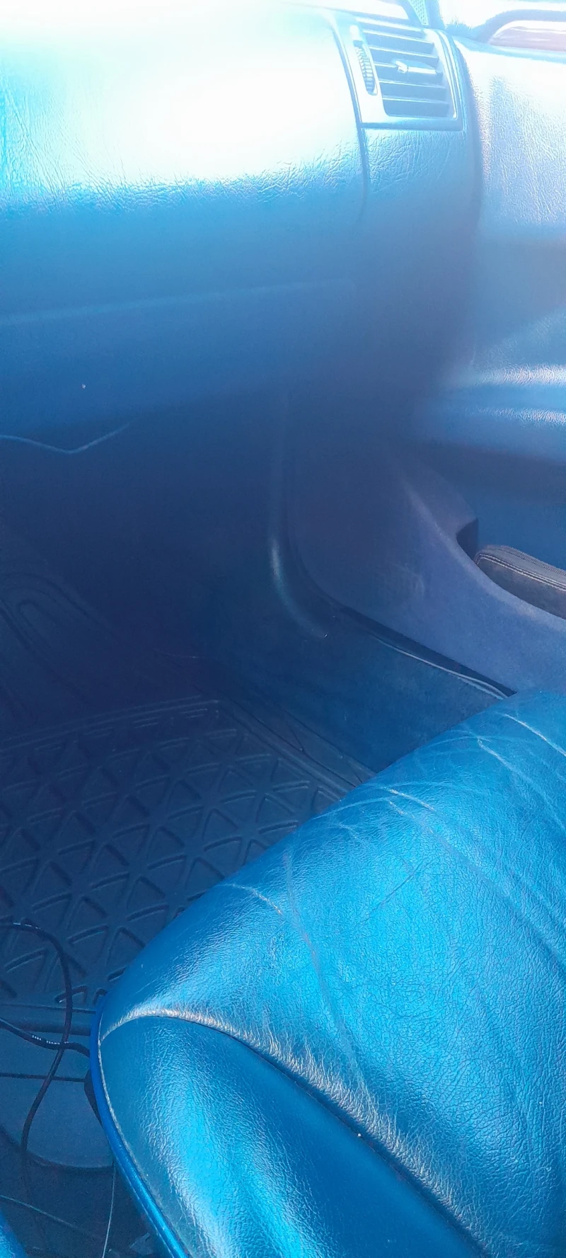 Mercedes-Benz E 200 Седан , снимка 9 - Автомобили и джипове - 52391226