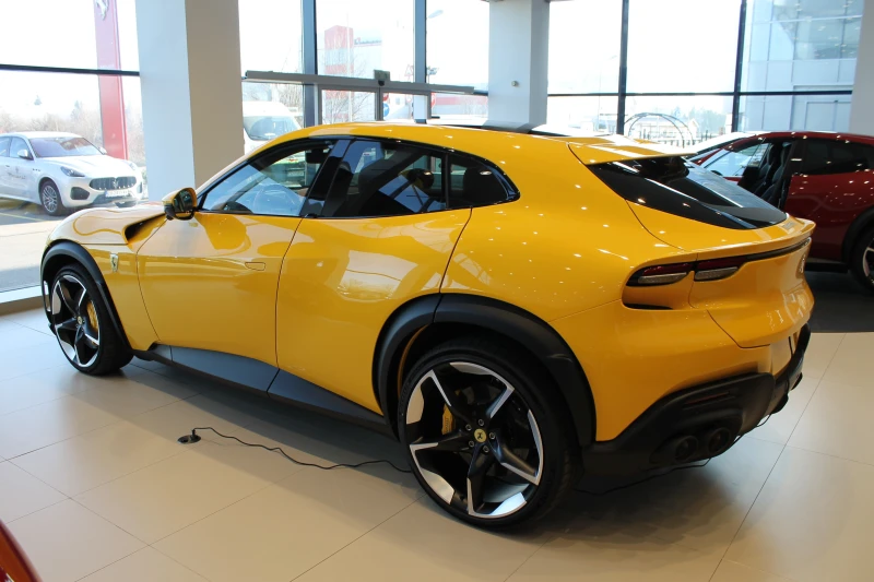 Ferrari Purosangue, снимка 4 - Автомобили и джипове - 52814743