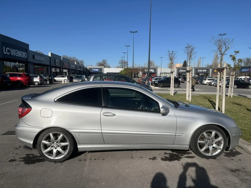 Mercedes-Benz C 220 Спорт купе , снимка 13 - Автомобили и джипове - 52928242