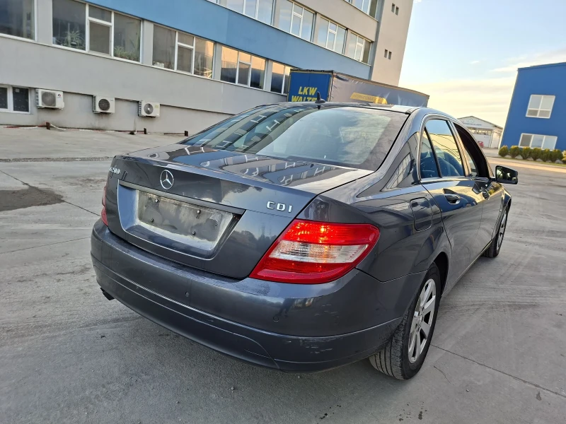 Mercedes-Benz C 200 Пакет, снимка 3 - Автомобили и джипове - 53189007