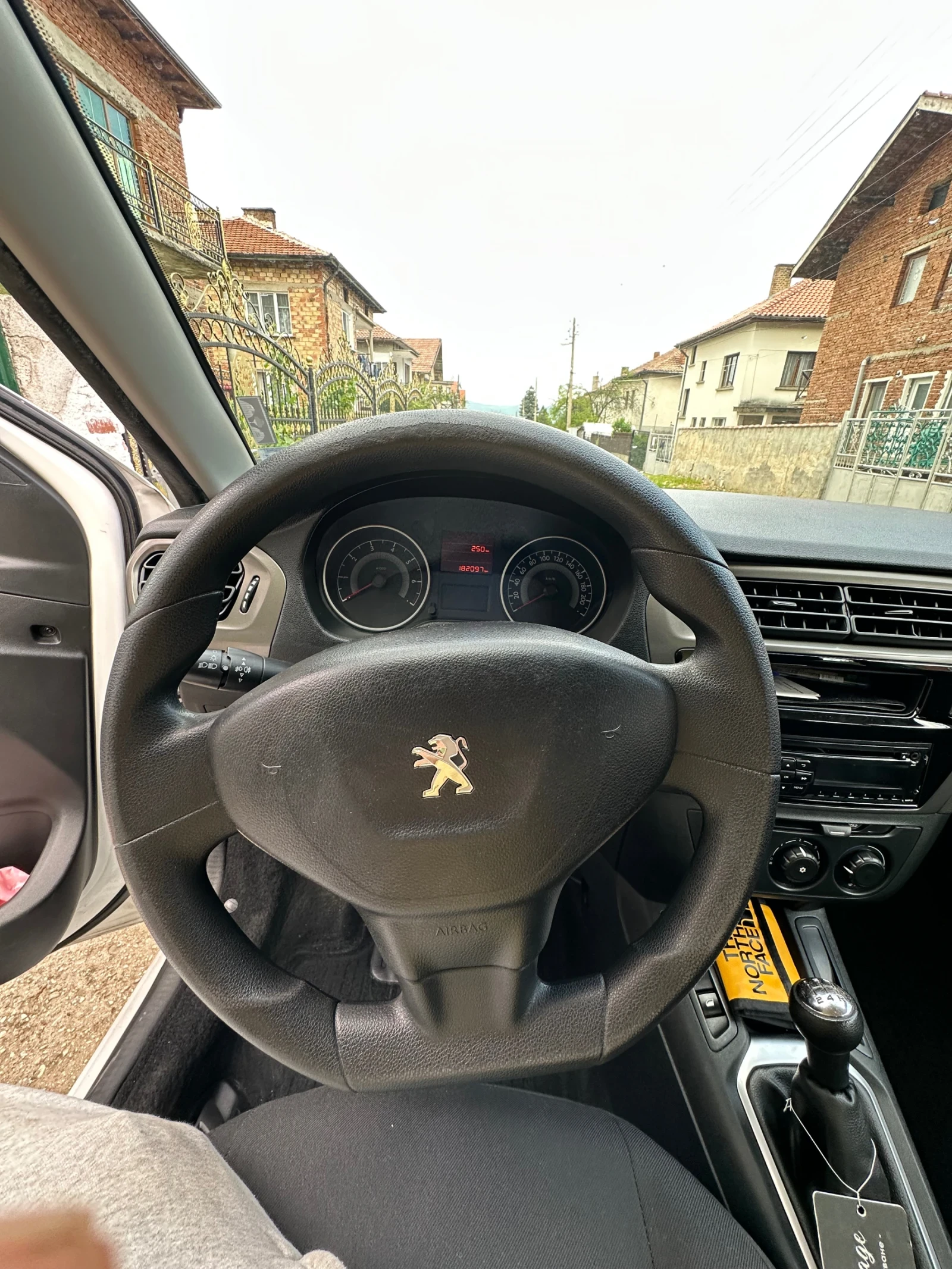 Peugeot 301  - изображение 8