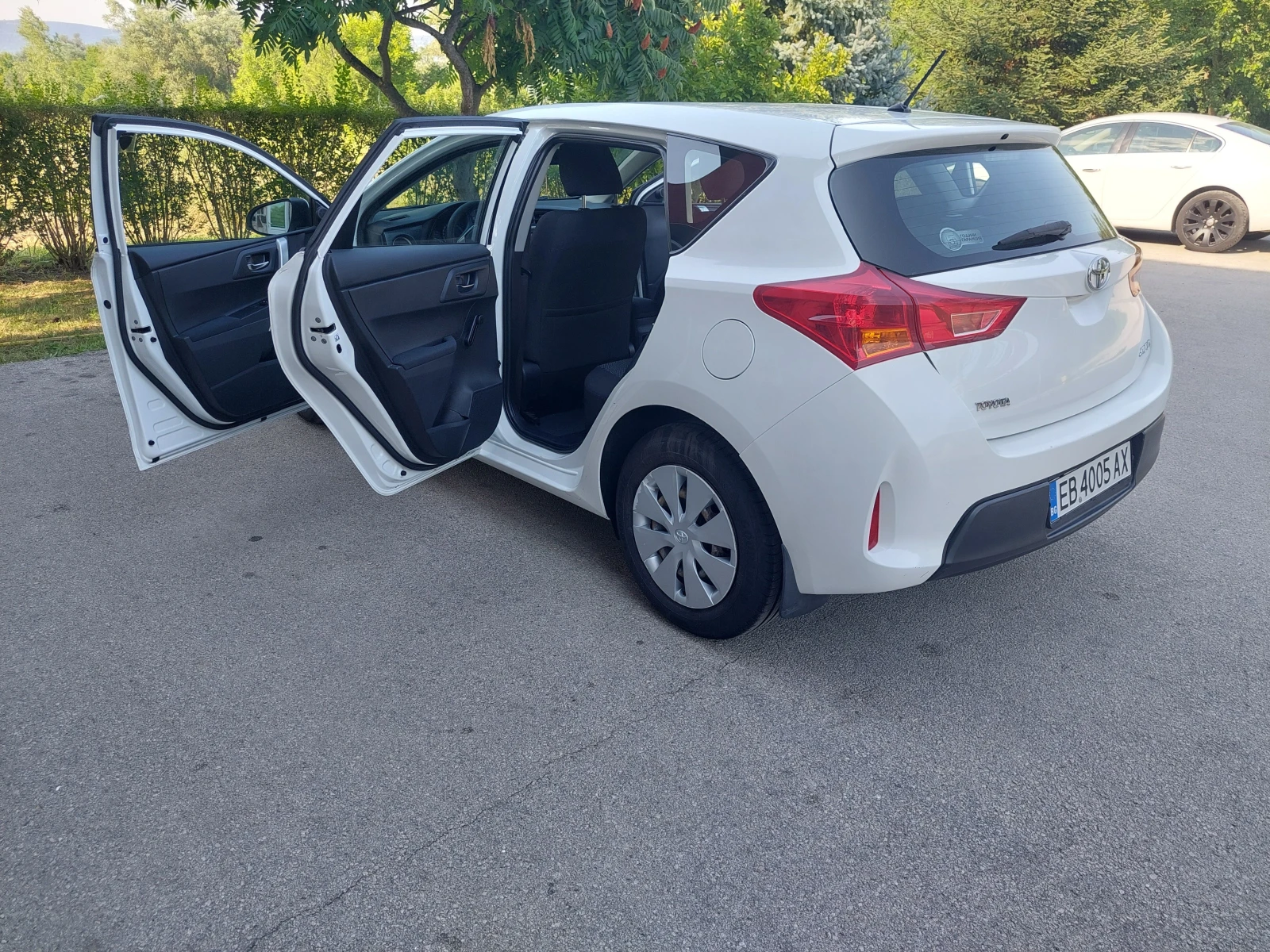 Toyota Auris  - изображение 9