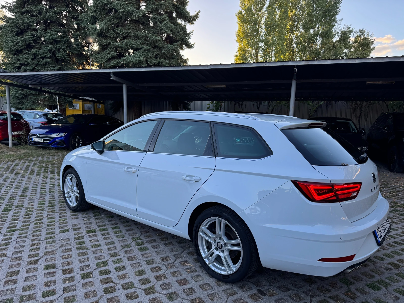Seat Leon 1.5TSI 150HP AT - изображение 5