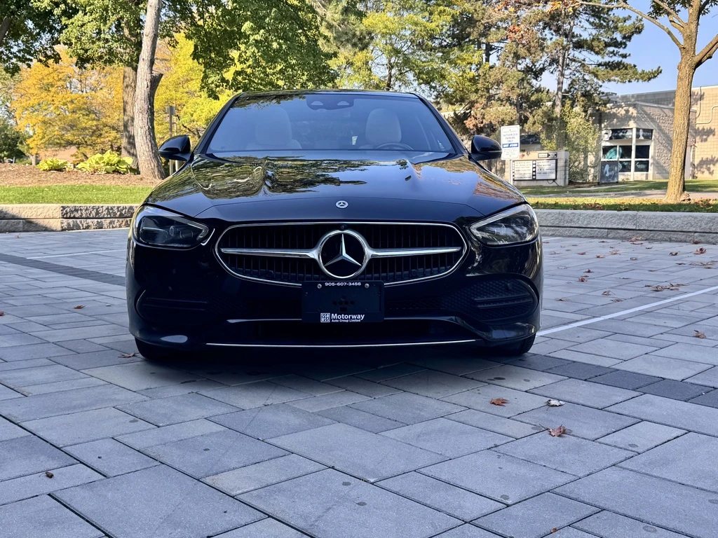 Mercedes-Benz C 300 4matic* Premium* Distronic* Burmester* Ambient* Pa - изображение 3