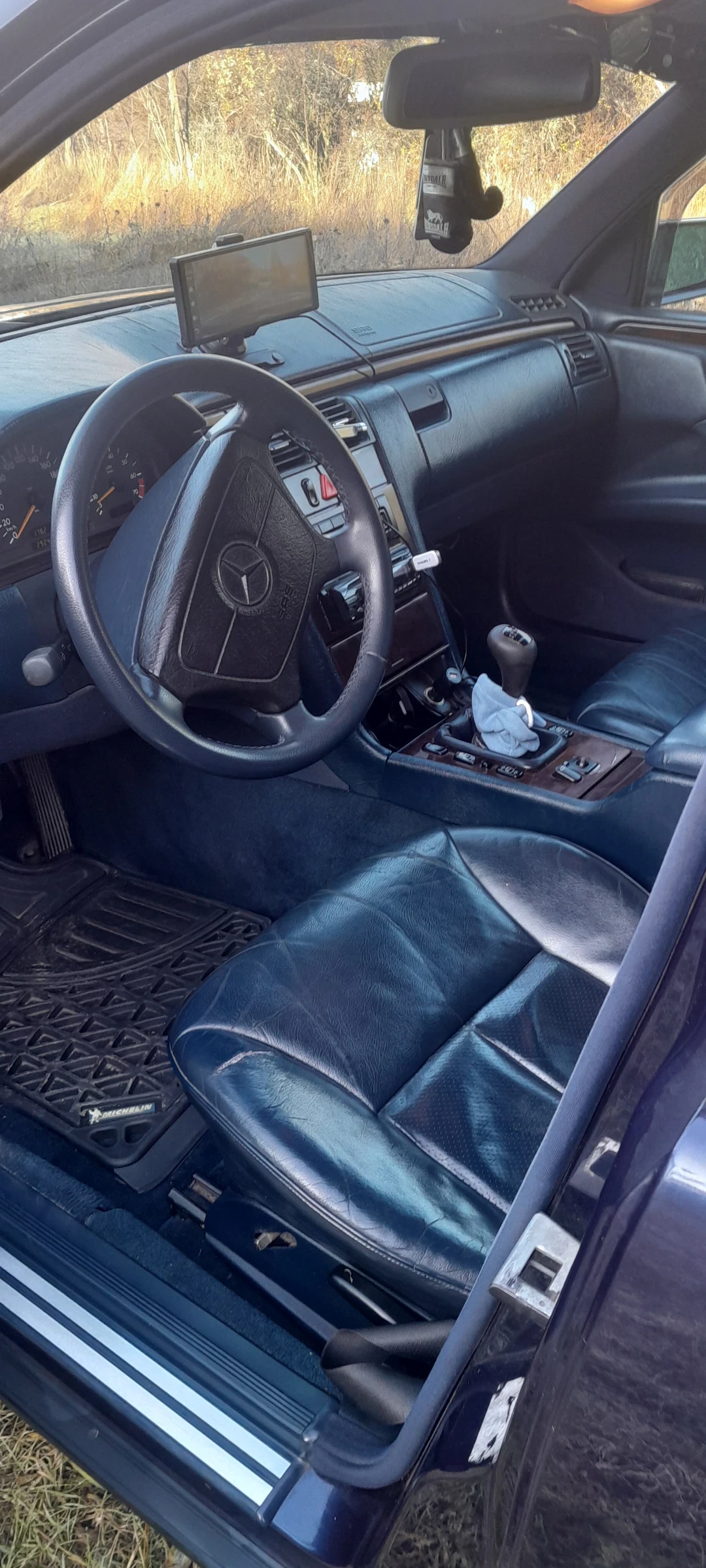 Mercedes-Benz E 200   | Mobile.bg   13