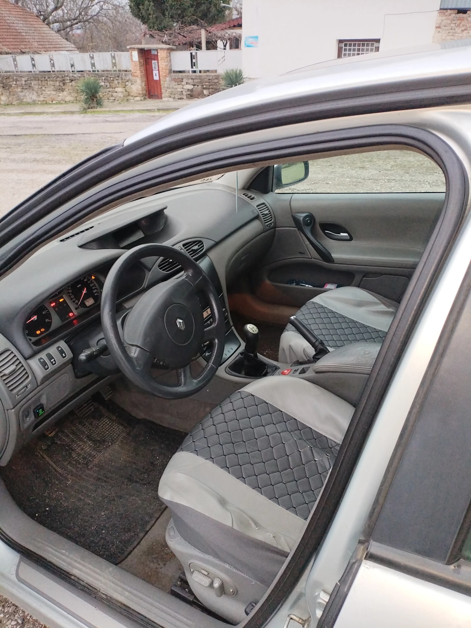 Renault Laguna 1.8 I  | Mobile.bg � ����������� 5