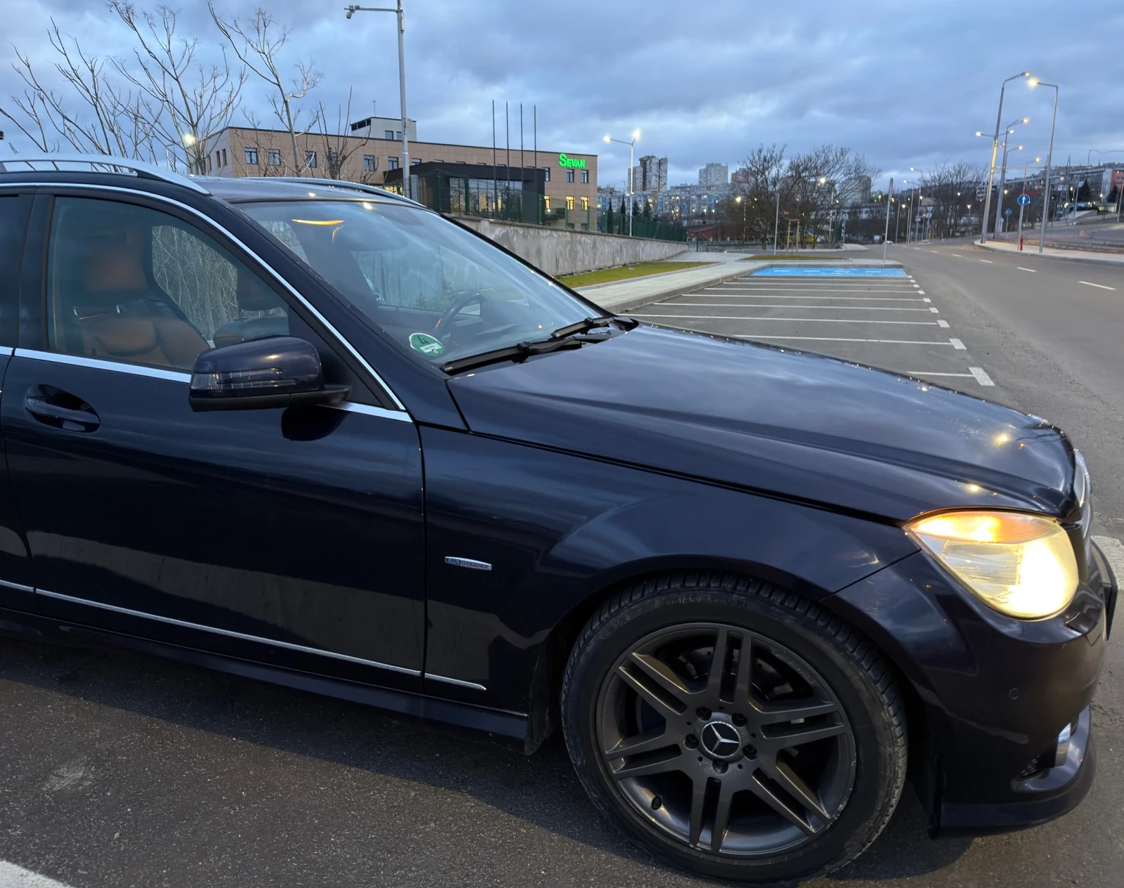 Mercedes-Benz C 220 AMG Sport - изображение 3