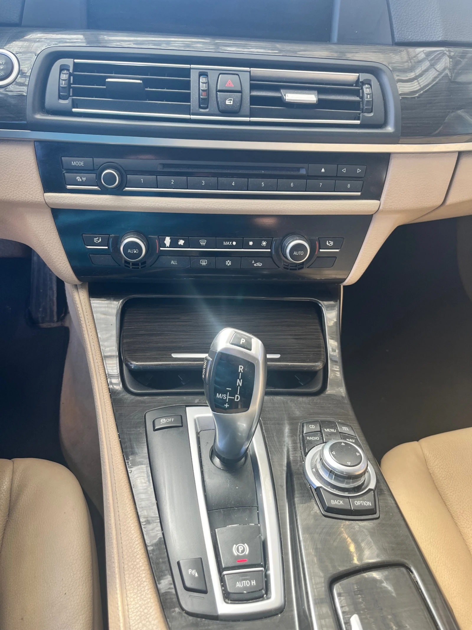 BMW 520, снимка 10 - Автомобили и джипове - 54137360