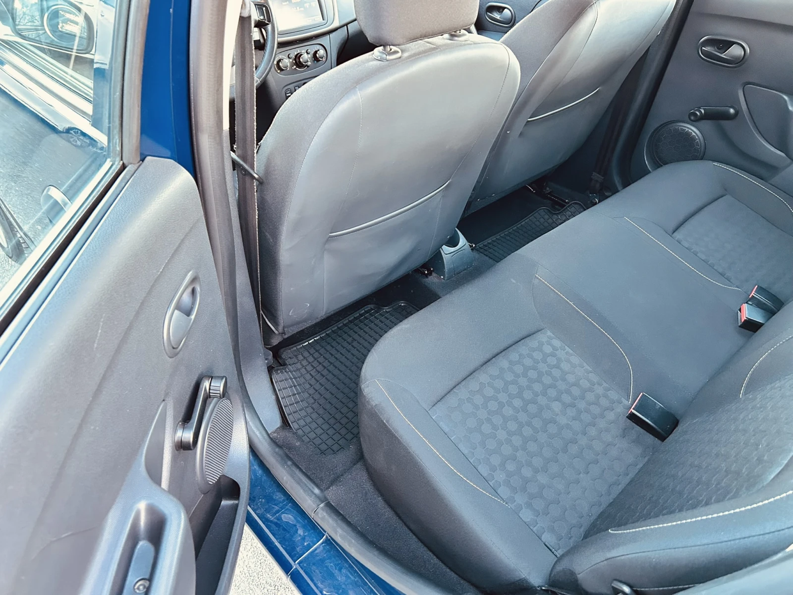 Dacia Sandero 1.2I* ГАЗ* EURO 5B* NAVI* КЛИМА, снимка 10 - Автомобили и джипове - 54141042