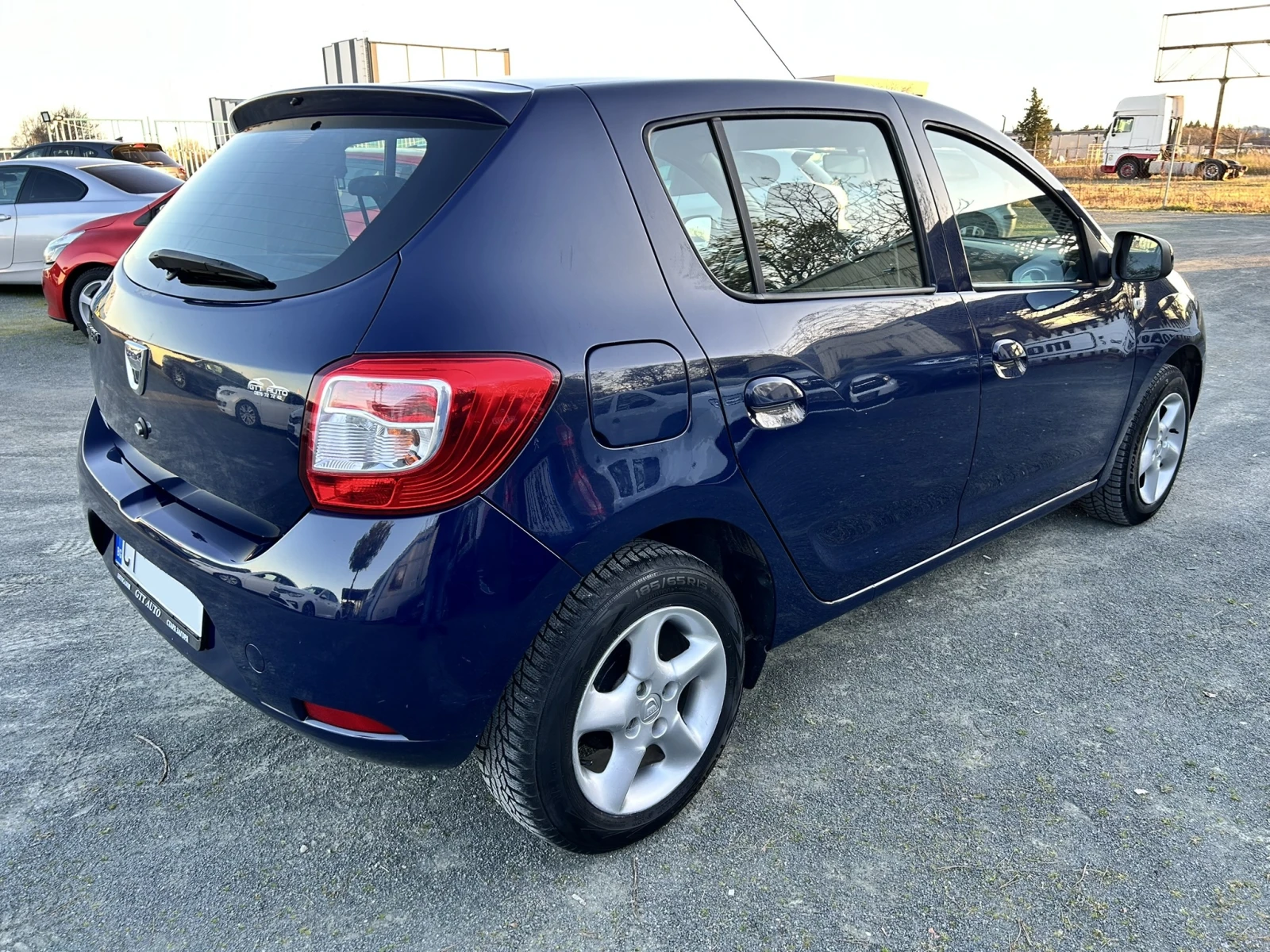 Dacia Sandero 1.2I* ГАЗ* EURO 5B* NAVI* КЛИМА, снимка 5 - Автомобили и джипове - 54141042