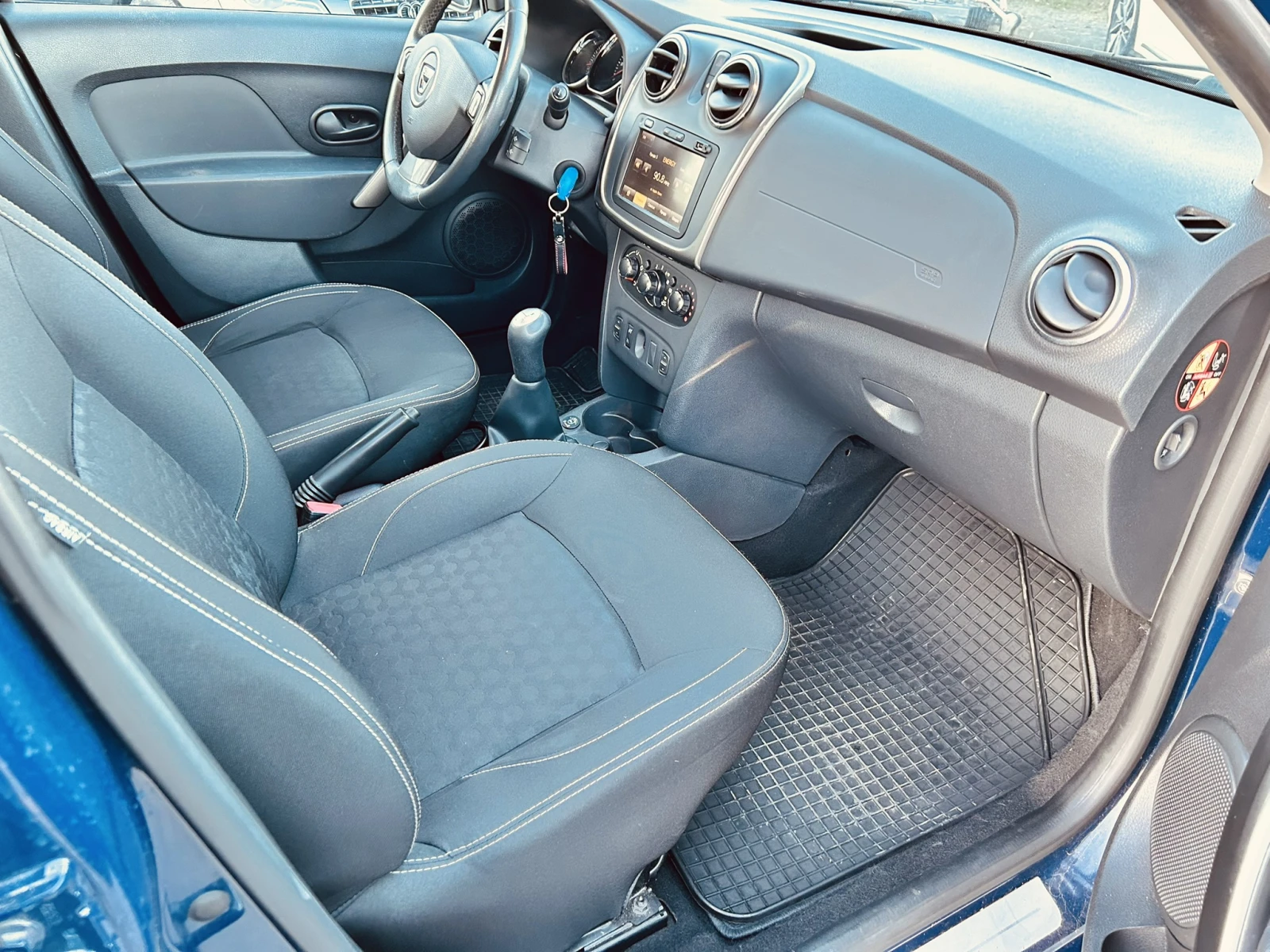 Dacia Sandero 1.2I* ГАЗ* EURO 5B* NAVI* КЛИМА, снимка 12 - Автомобили и джипове - 54141042