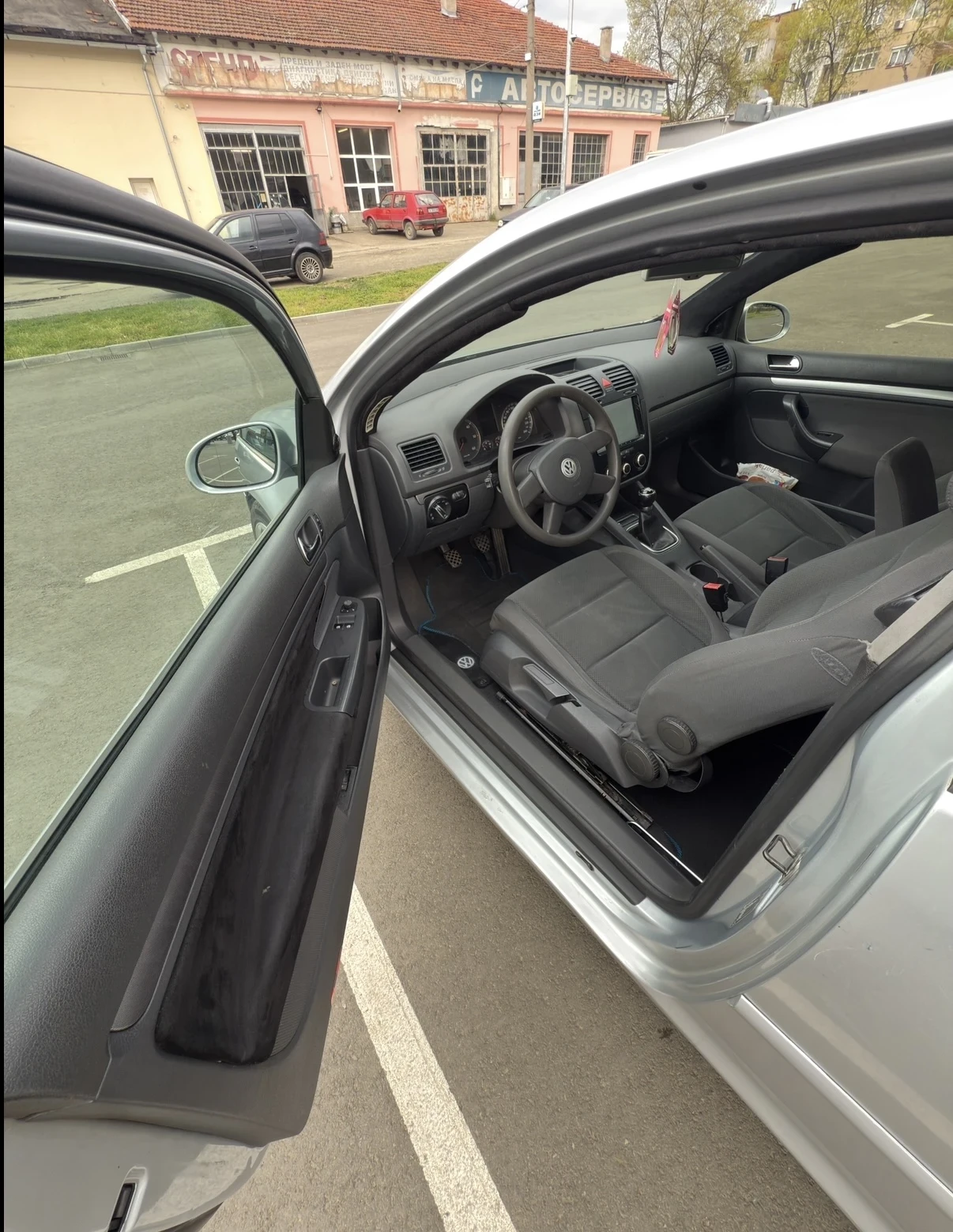 VW Golf 5 1.9 105 Климатик, снимка 7 - Автомобили и джипове - 54394925