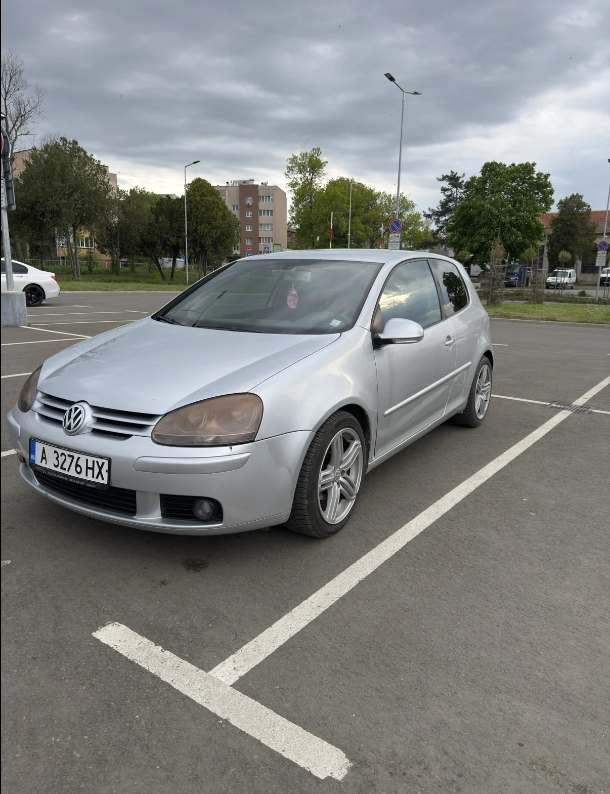 VW Golf 5 1.9 105 Климатик, снимка 6 - Автомобили и джипове - 54394925