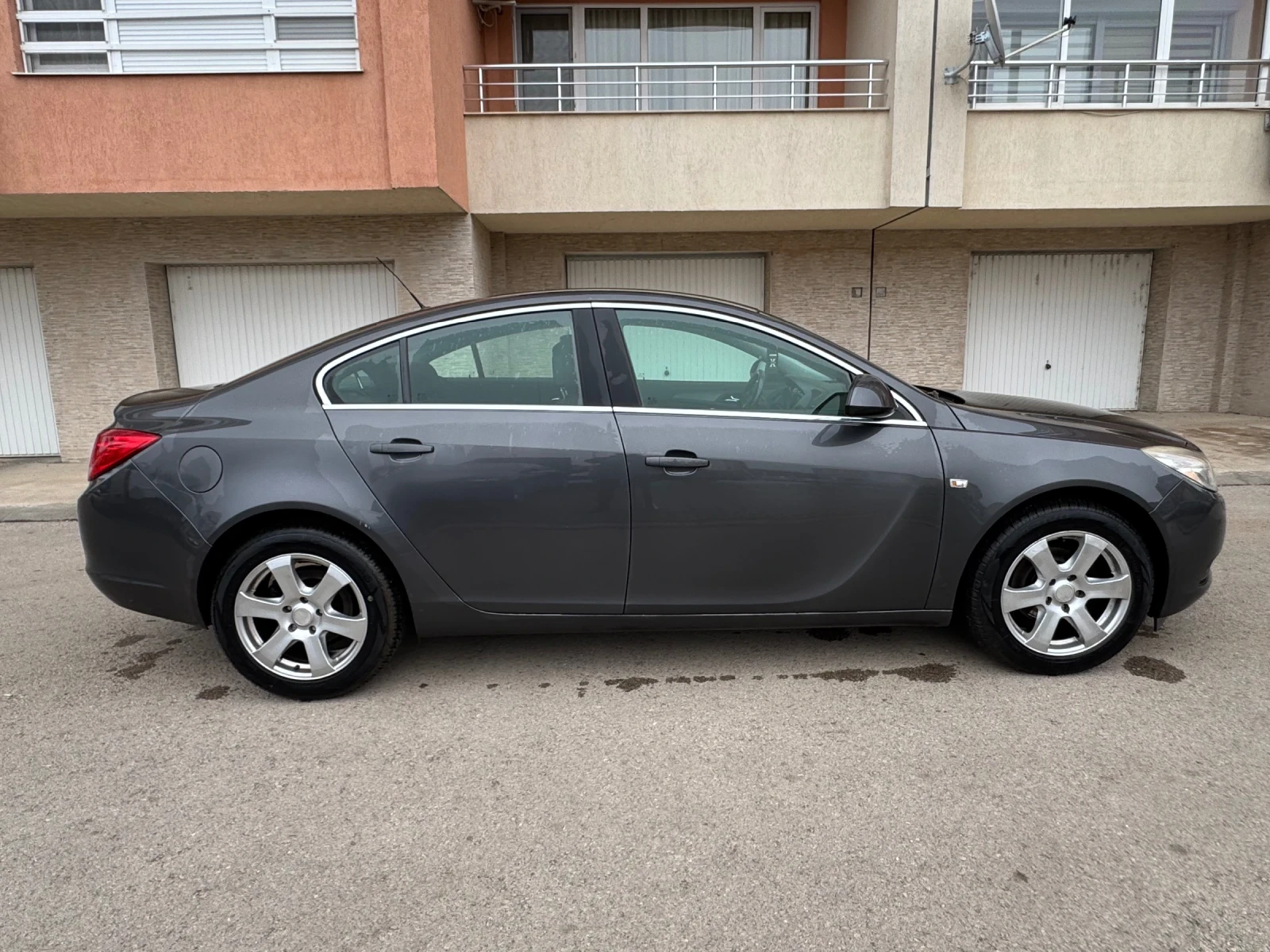 Opel Insignia 1.8 бензин, снимка 5 - Автомобили и джипове - 54820777