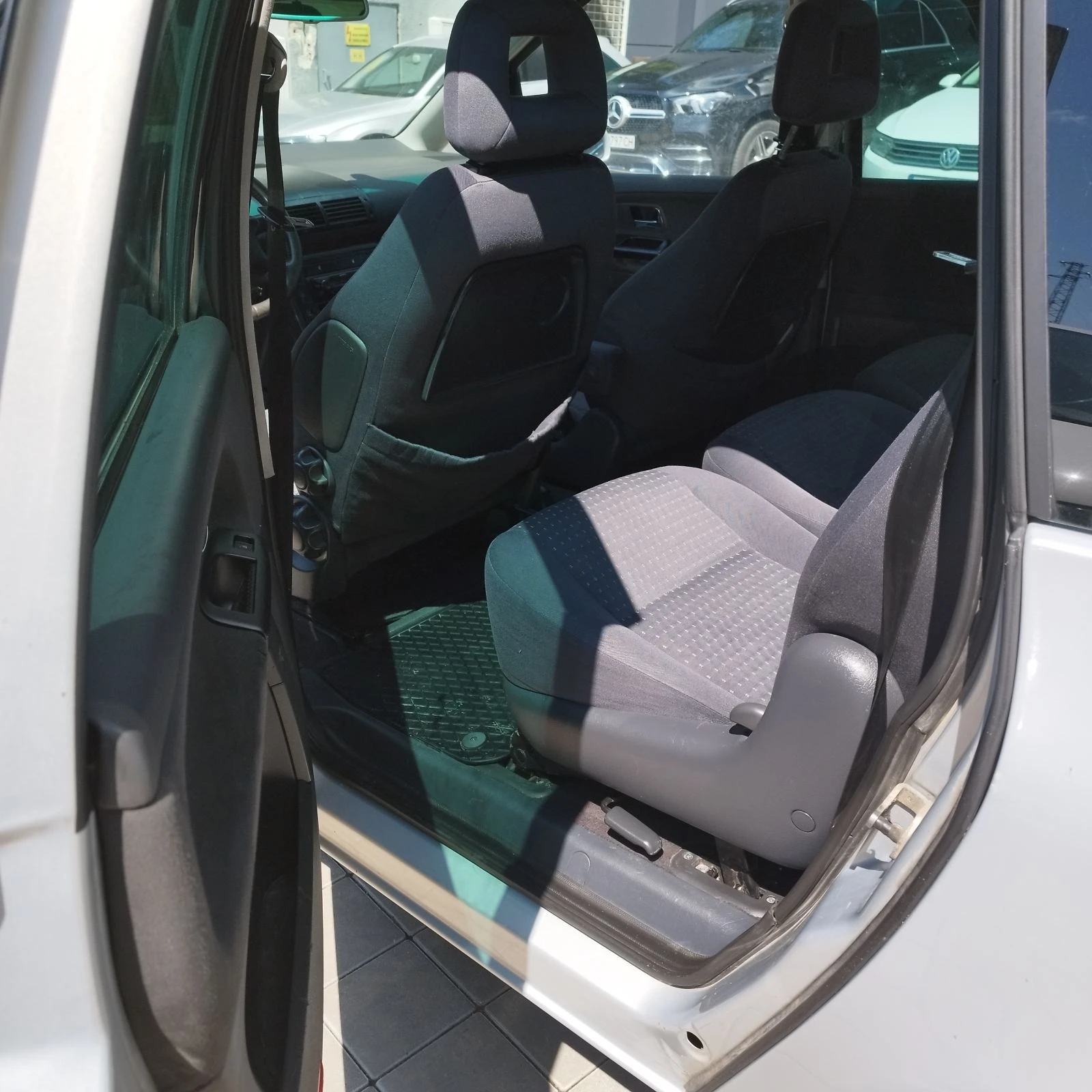 Seat Alhambra 1.9 TDI , снимка 8 - Автомобили и джипове - 55051575