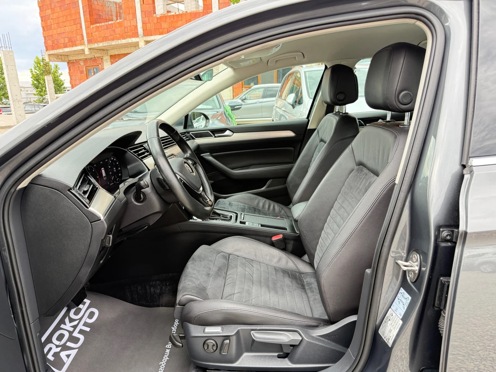VW Passat 2.0TDI/DIGITAL/����/�������/F1/LED/DISTRONIK/ | Mobile.bg � ����������� 9