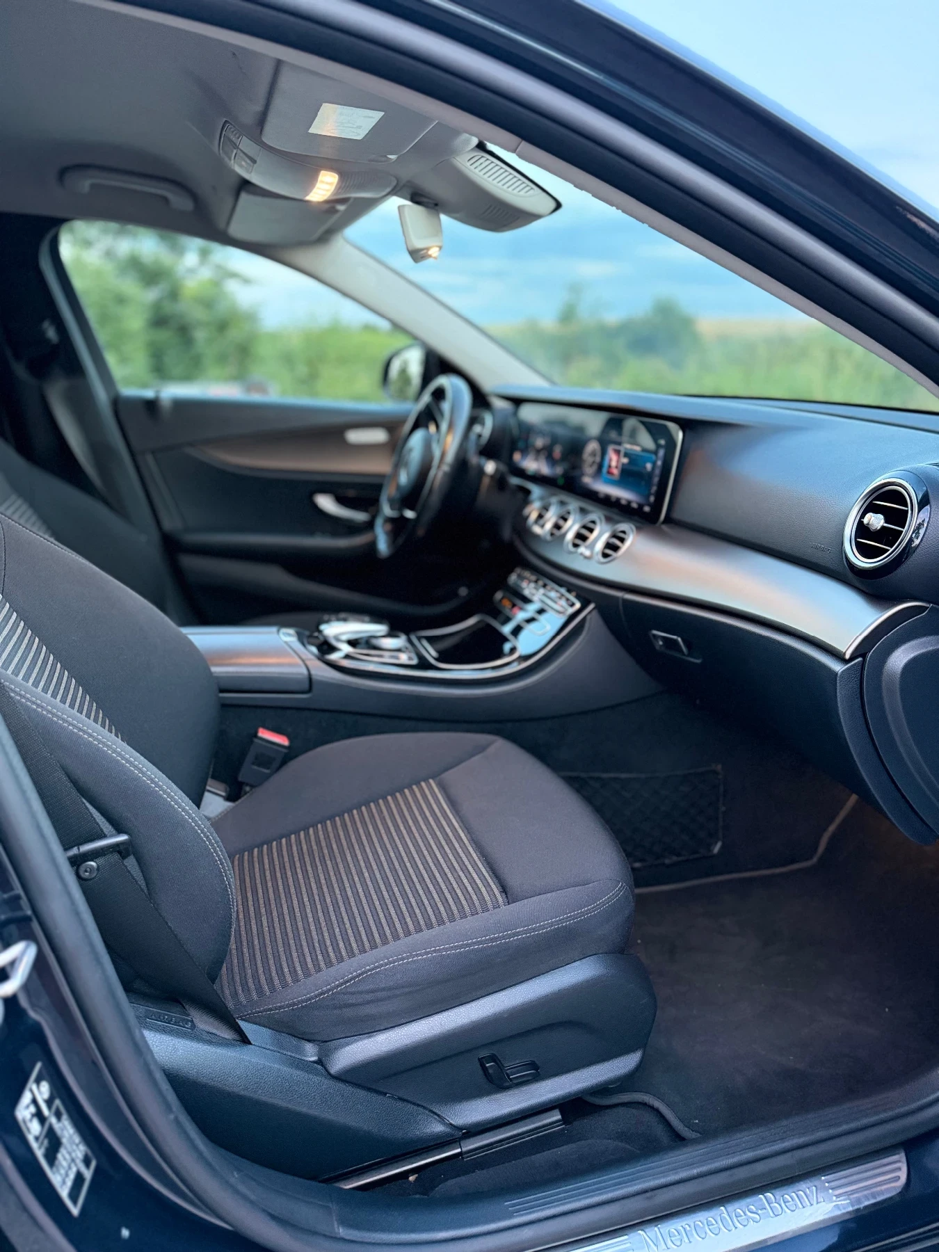 Mercedes-Benz E 350, снимка 11 - Автомобили и джипове - 55394830