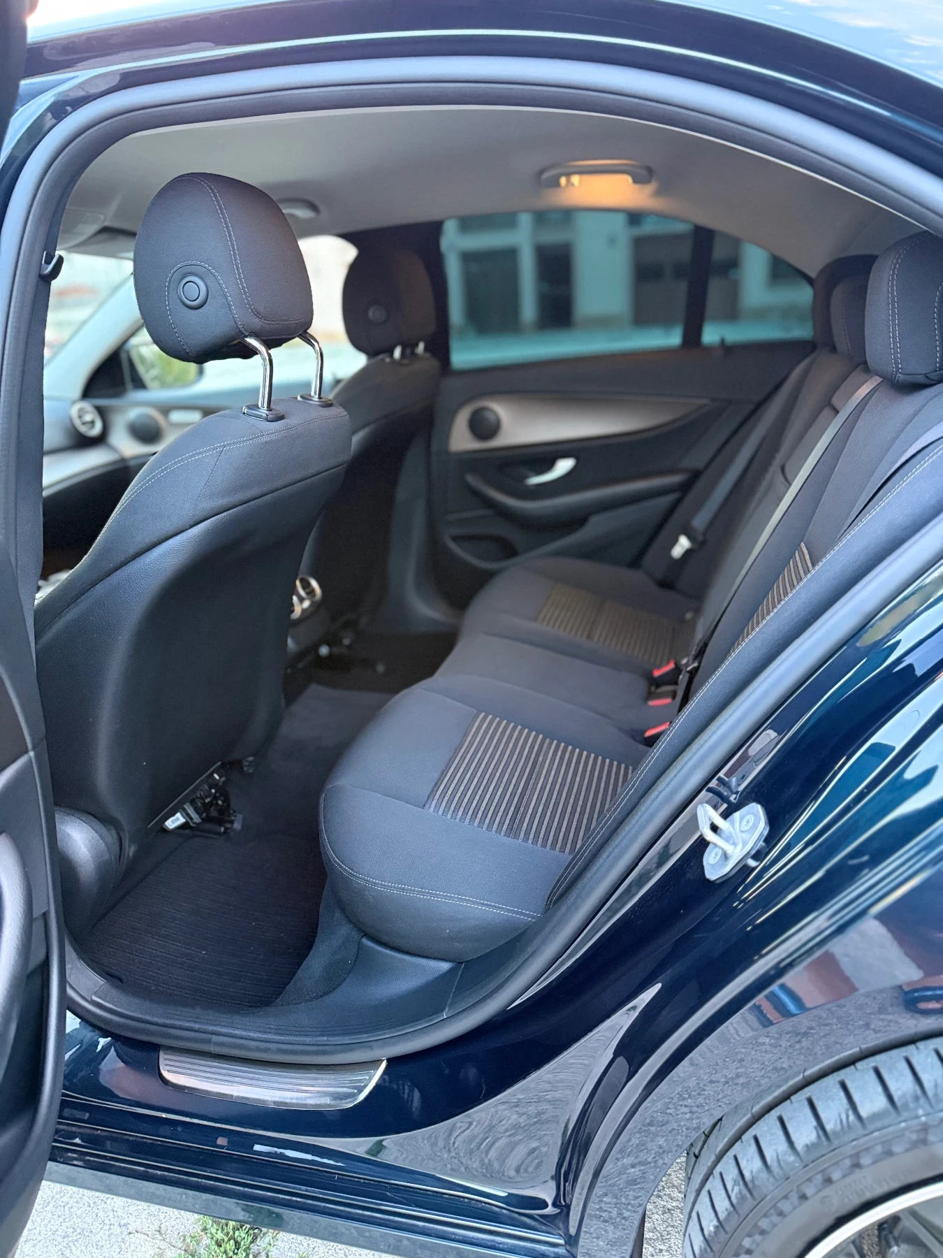 Mercedes-Benz E 350, снимка 14 - Автомобили и джипове - 55394830