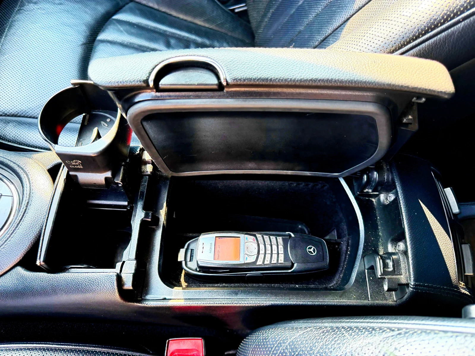 Mercedes-Benz CLS 350 V6/292 к.с/Distronic/Harman Kardon/Обслужен, снимка 16 - Автомобили и джипове - 55996412