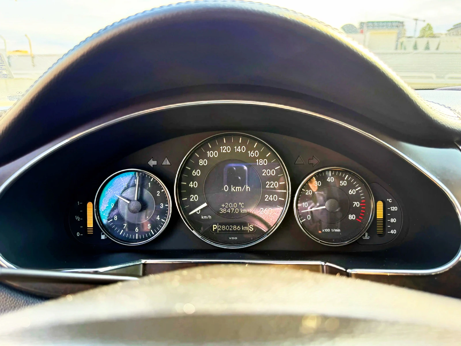 Mercedes-Benz CLS 350 V6/292 к.с/Distronic/Harman Kardon/Обслужен, снимка 14 - Автомобили и джипове - 55996412
