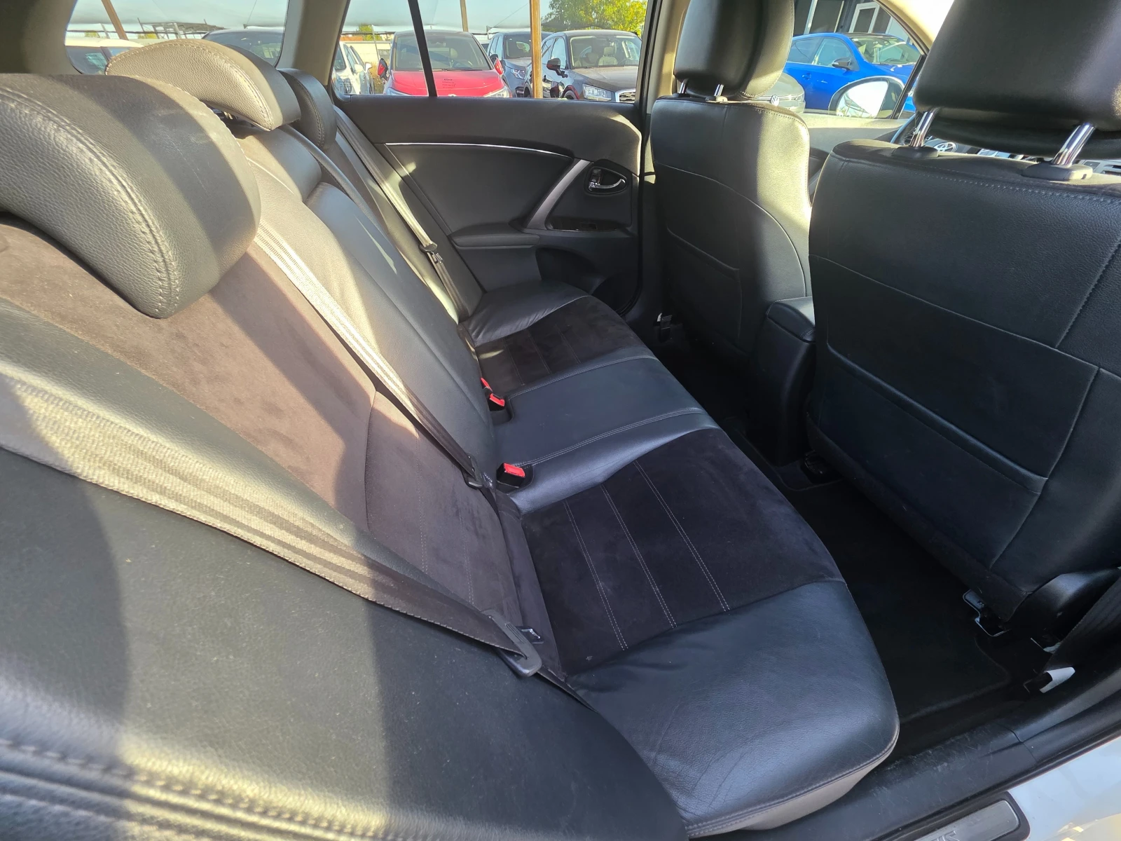 Toyota Avensis III-Wagon-2.0 D-4D- 124hp | Mobile.bg � ����������� 15