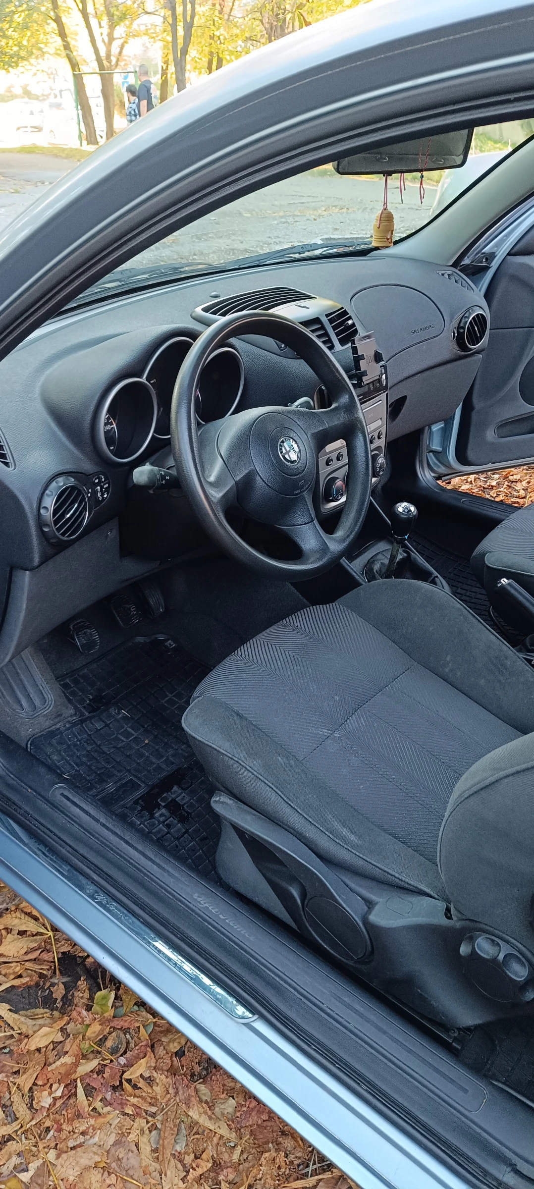 Alfa Romeo 147, снимка 9 - Автомобили и джипове - 56638609