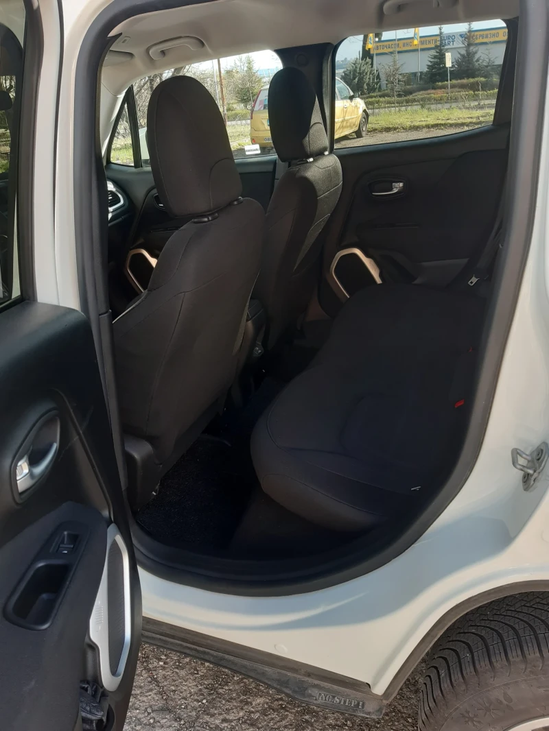 Jeep Renegade, снимка 6 - Автомобили и джипове - 52394075