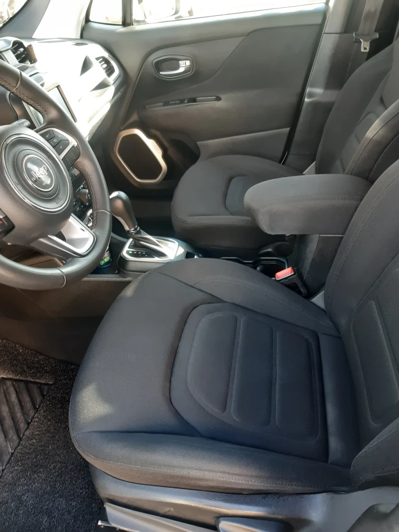 Jeep Renegade, снимка 7 - Автомобили и джипове - 52394075