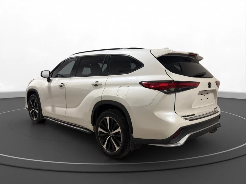 Toyota Highlander XSE | RED INT | 7 Passenger  CARFAX, снимка 7 - Автомобили и джипове - 53046182