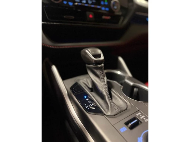 Toyota Highlander XSE | RED INT | 7 Passenger  CARFAX, снимка 15 - Автомобили и джипове - 53046182