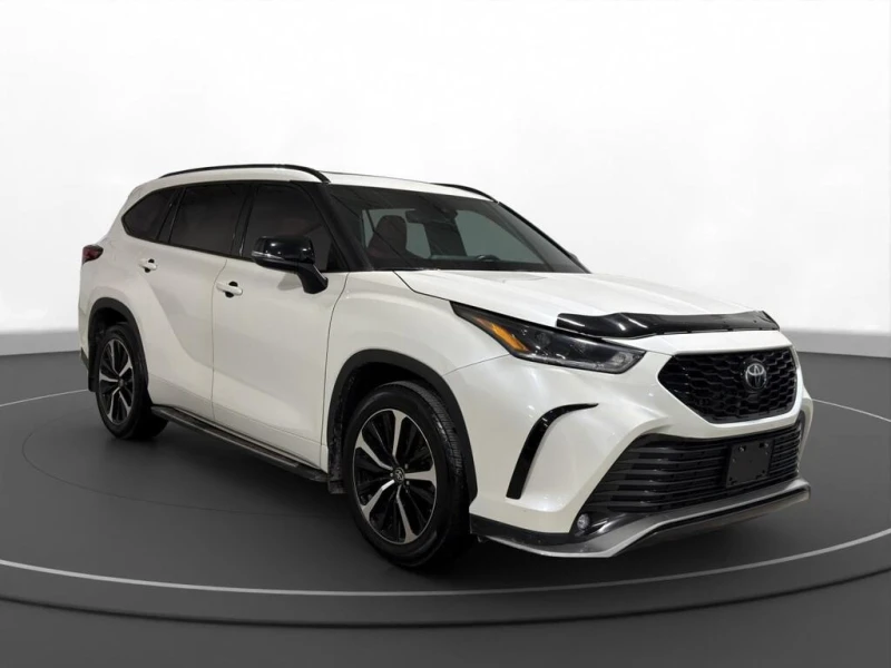 Toyota Highlander XSE | RED INT | 7 Passenger  CARFAX, снимка 4 - Автомобили и джипове - 53046182