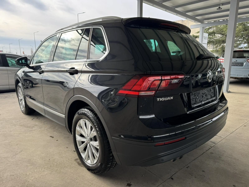 VW Tiguan 2.0TDI* 150ps* Distronic* LED* НАВИ* КАМЕРА, снимка 3 - Автомобили и джипове - 53178667
