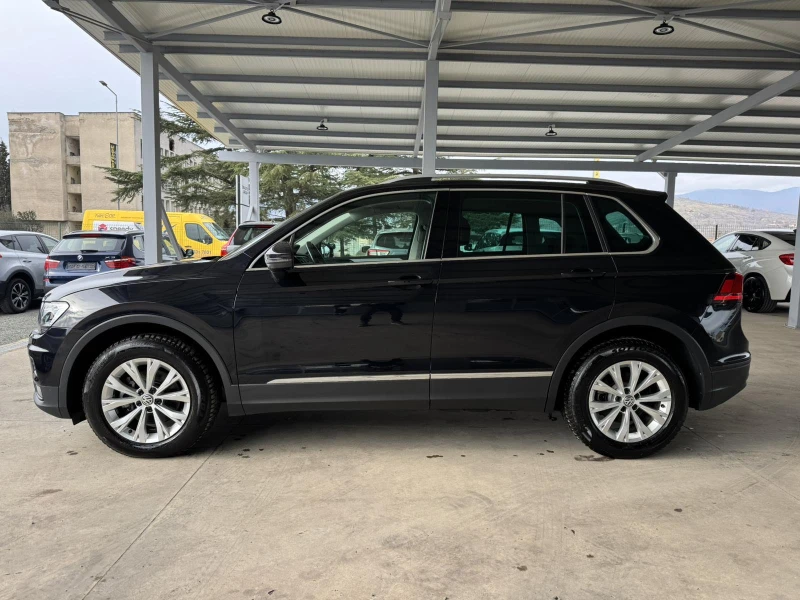 VW Tiguan 2.0TDI* 150ps* Distronic* LED* НАВИ* КАМЕРА, снимка 2 - Автомобили и джипове - 53178667