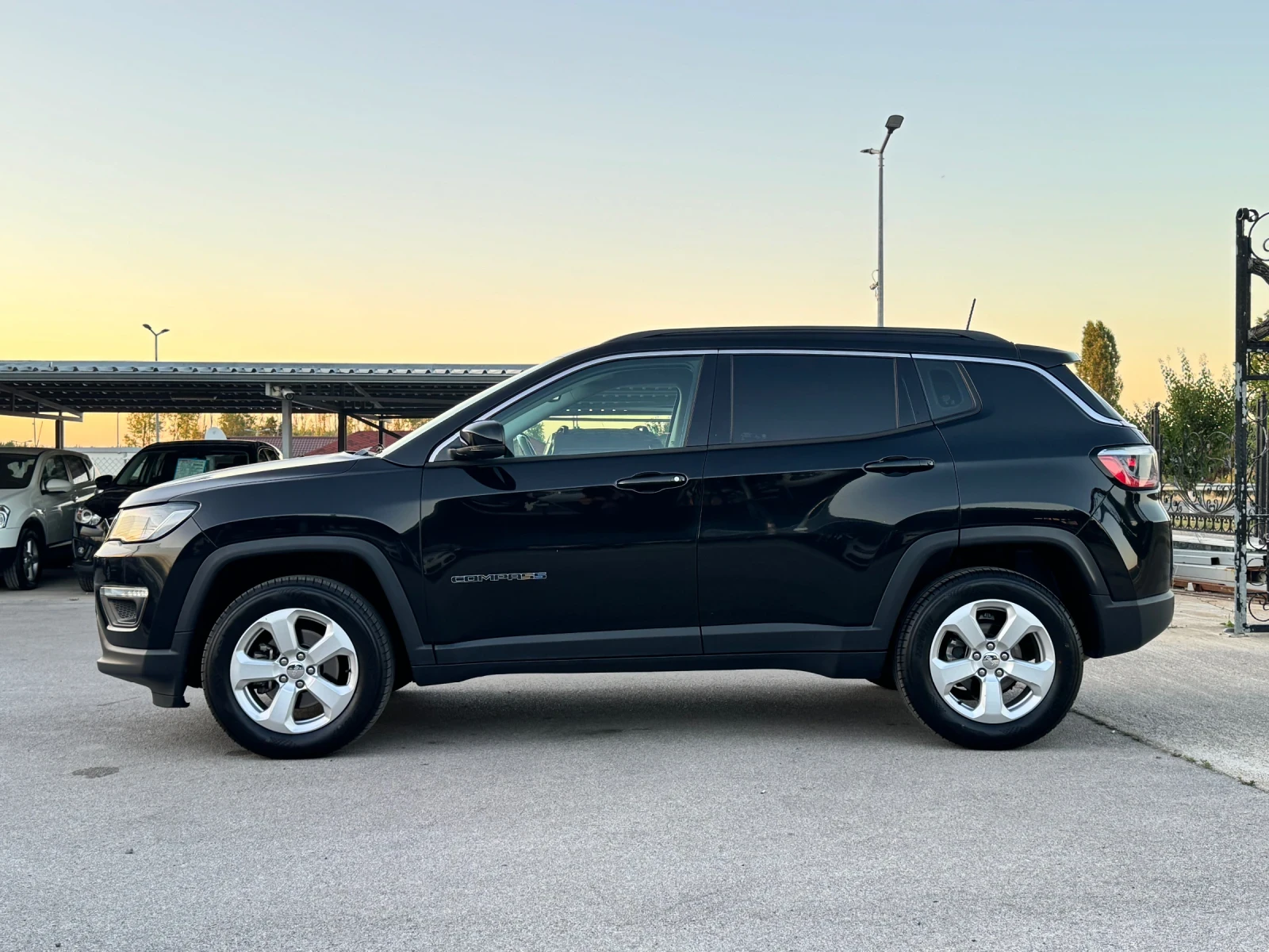 Jeep Compass 2.0M-JET 4x4 АВТОМАТ ИТАЛИЯ - изображение 2