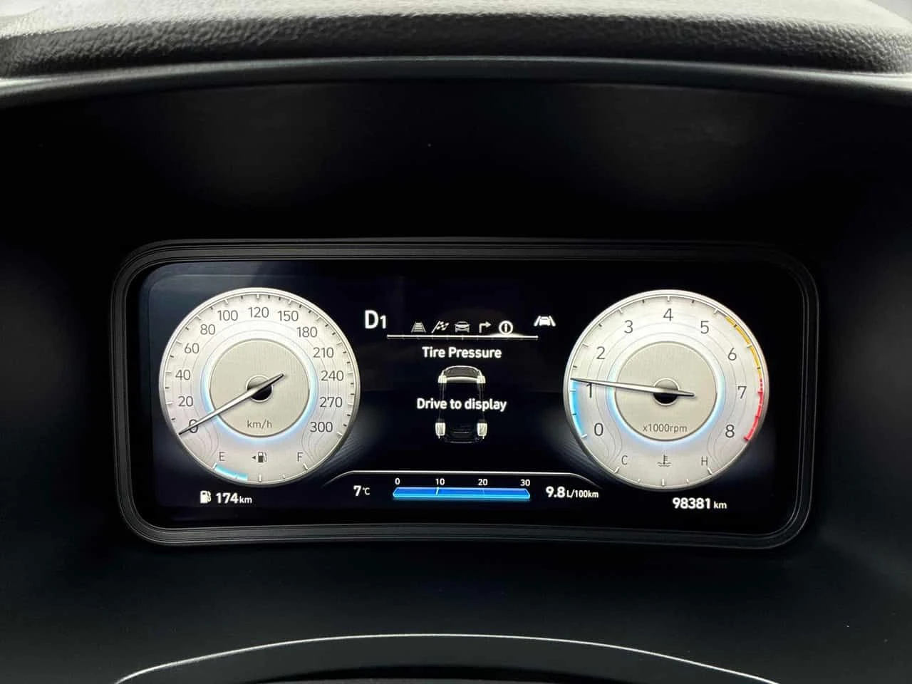 Hyundai Kona 2.0T FWD  CARFAX, снимка 8 - Автомобили и джипове - 54165150