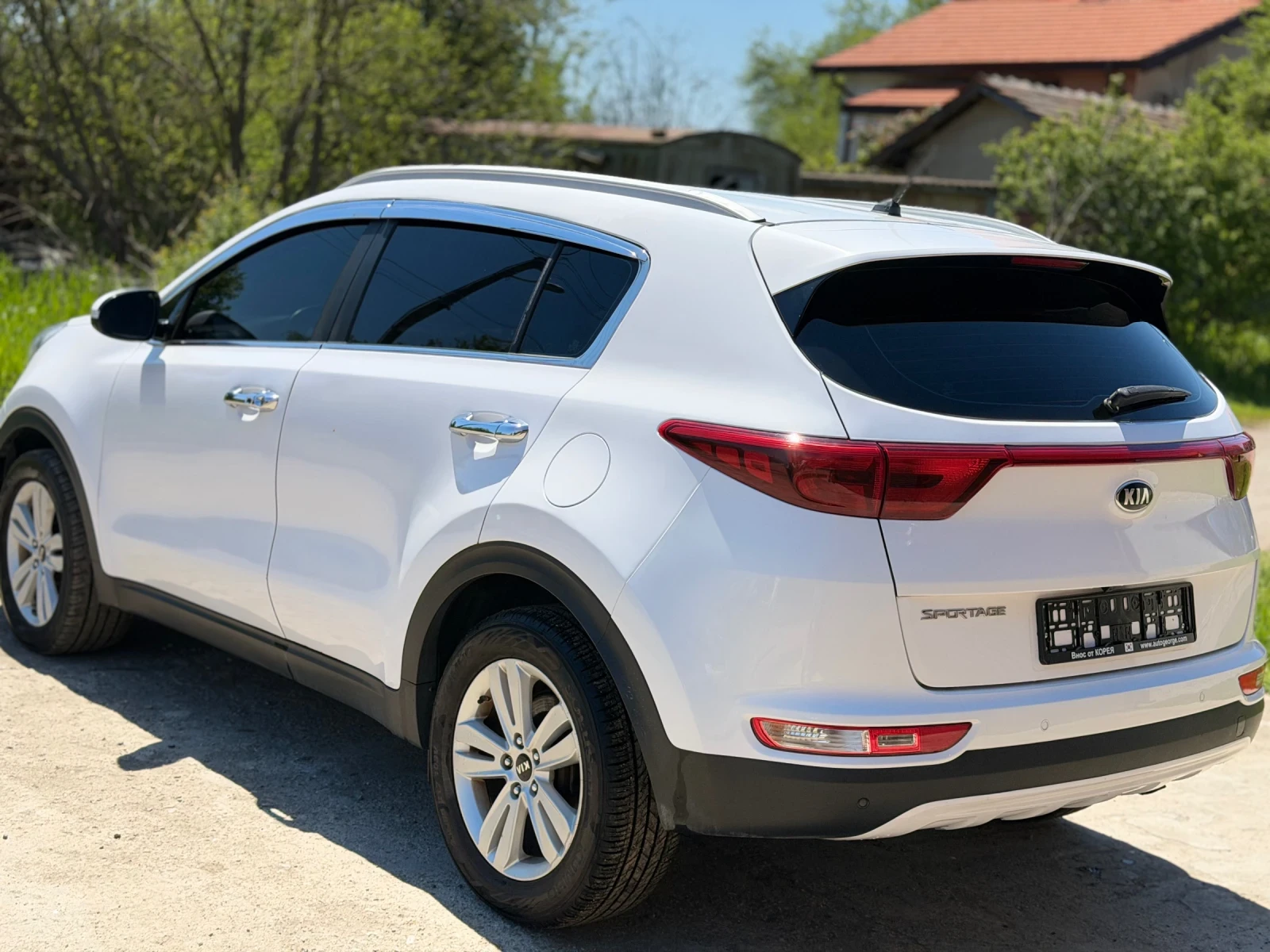 Kia Sportage 2.0 CRDI 4x4 autogeorge.com, снимка 4 - Автомобили и джипове - 54310985