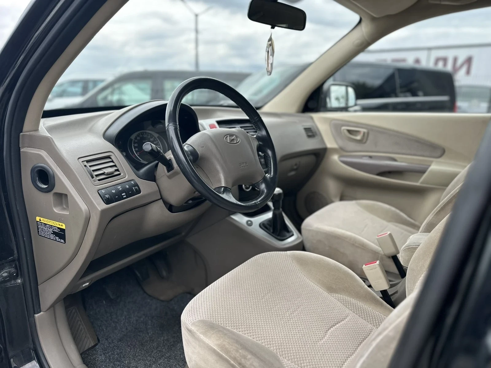 Hyundai Tucson 2.0I GAZ 141кс, снимка 8 - Автомобили и джипове - 54383231