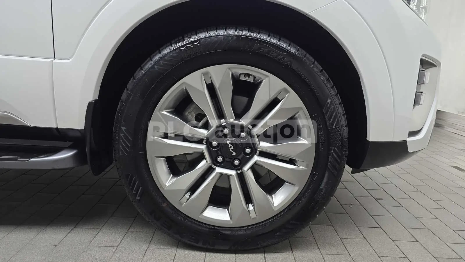 Kia Mohave 3.0 4x4| 360| DISTRONIC| ОБДУХВАНЕ| ВКЛ.ТЕХНОТЕСТ, снимка 17 - Автомобили и джипове - 54749901