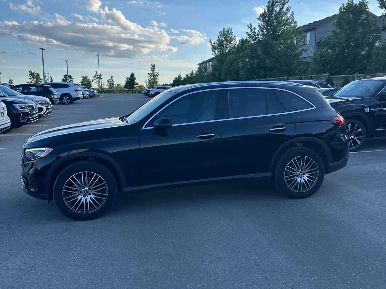 Mercedes-Benz GLC 300 4MATIC/ОБДУХВАНЕ/360/ПАНОРАМА/ПОДГРЕВИ, снимка 3 - Автомобили и джипове - 54923809