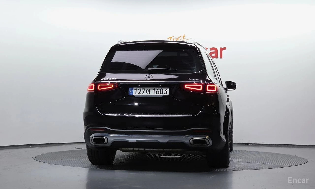Mercedes-Benz GLS580 AMG* LINE* BURMESTER* ОБДУХВАНЕ* ДИСТРОНИК* МАСАЖ*, снимка 4 - Автомобили и джипове - 55696388