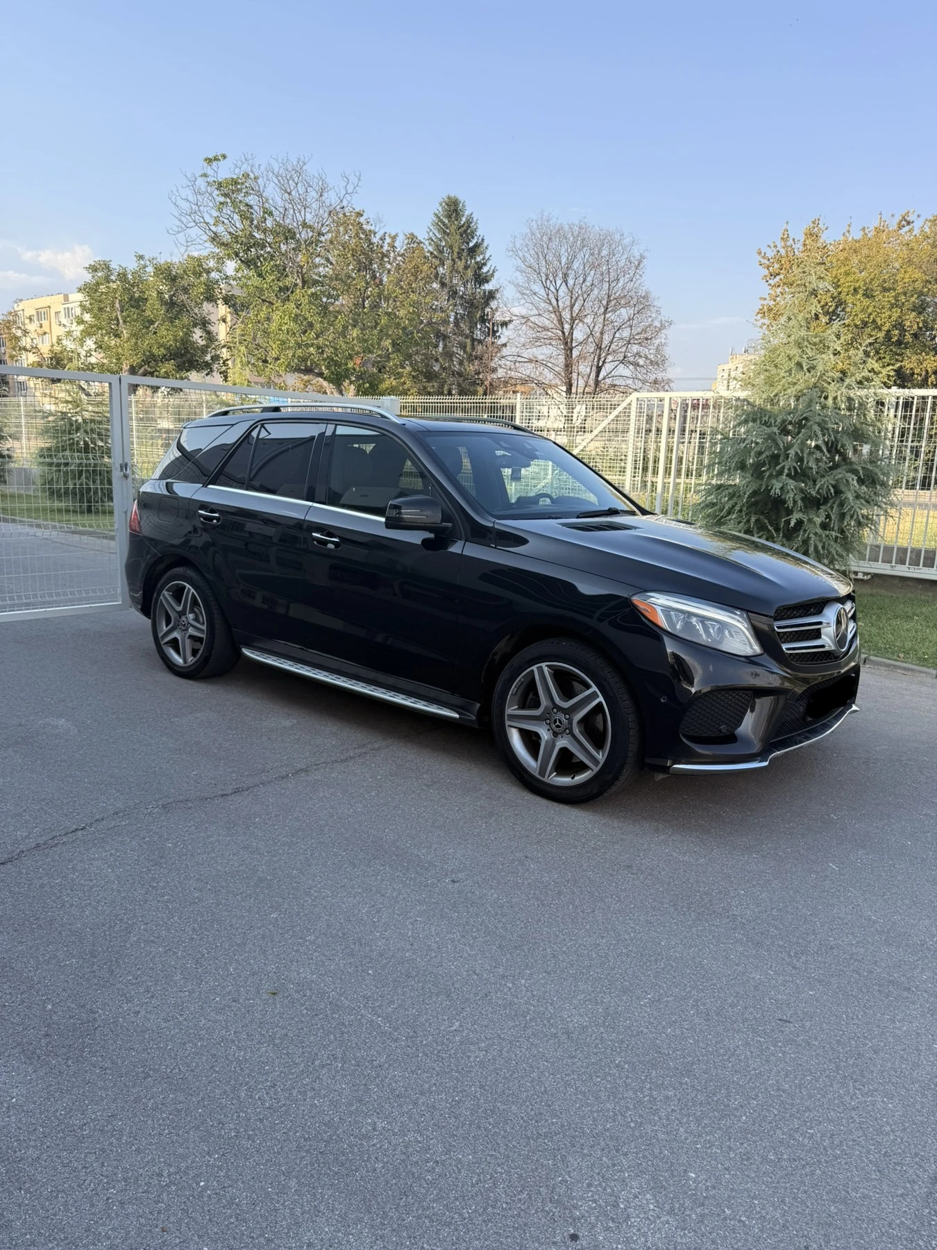 Mercedes-Benz GLE 400 * AMG* PANORAMA* LIZING* , снимка 3 - Автомобили и джипове - 55826750