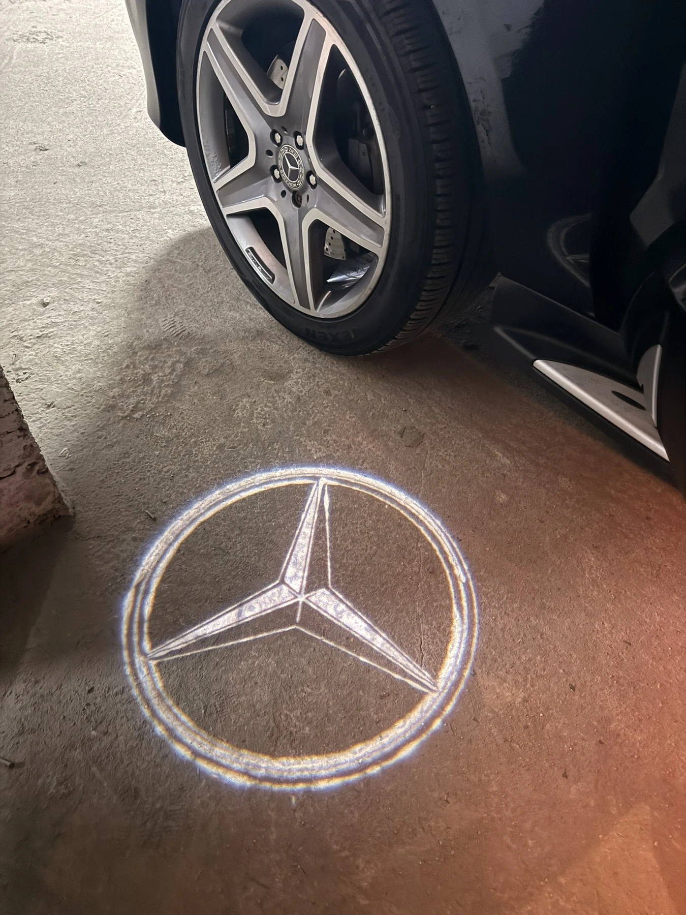 Mercedes-Benz GLE 400 * AMG* PANORAMA* LIZING* , снимка 8 - Автомобили и джипове - 55826750