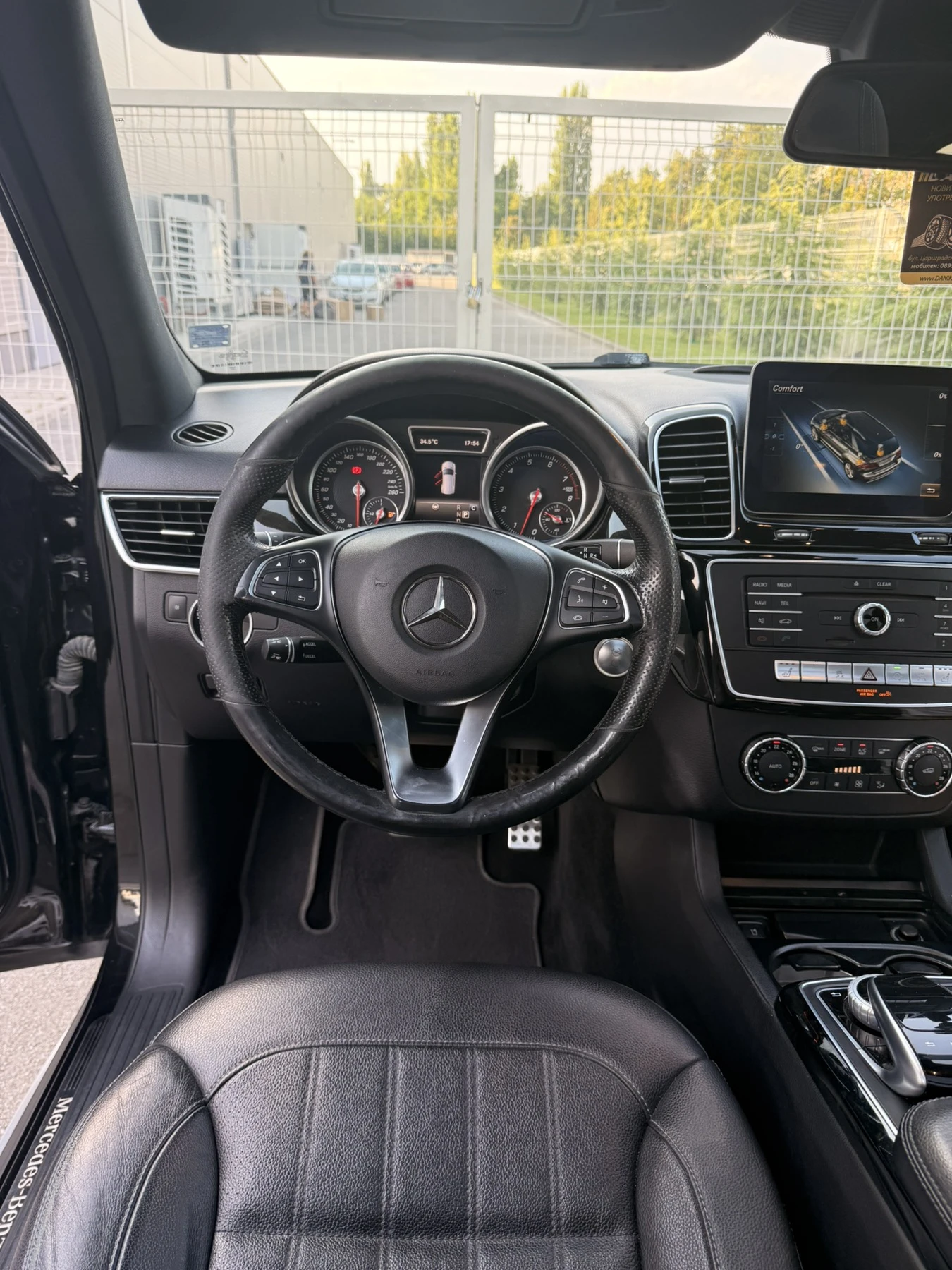Mercedes-Benz GLE 400 * AMG* PANORAMA* LIZING* , снимка 11 - Автомобили и джипове - 55826750