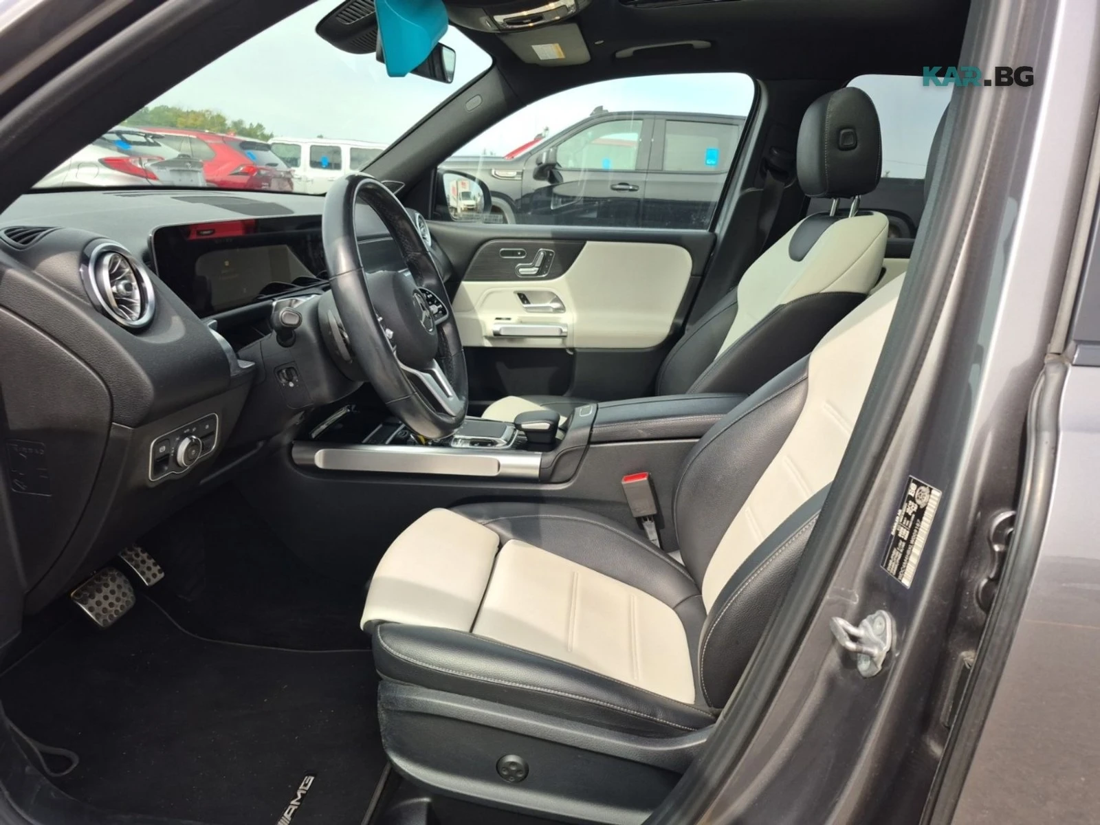 Mercedes-Benz GLB AMG Line* MULTIBEAM LED* Driving Assistance, снимка 6 - Автомобили и джипове - 56088001