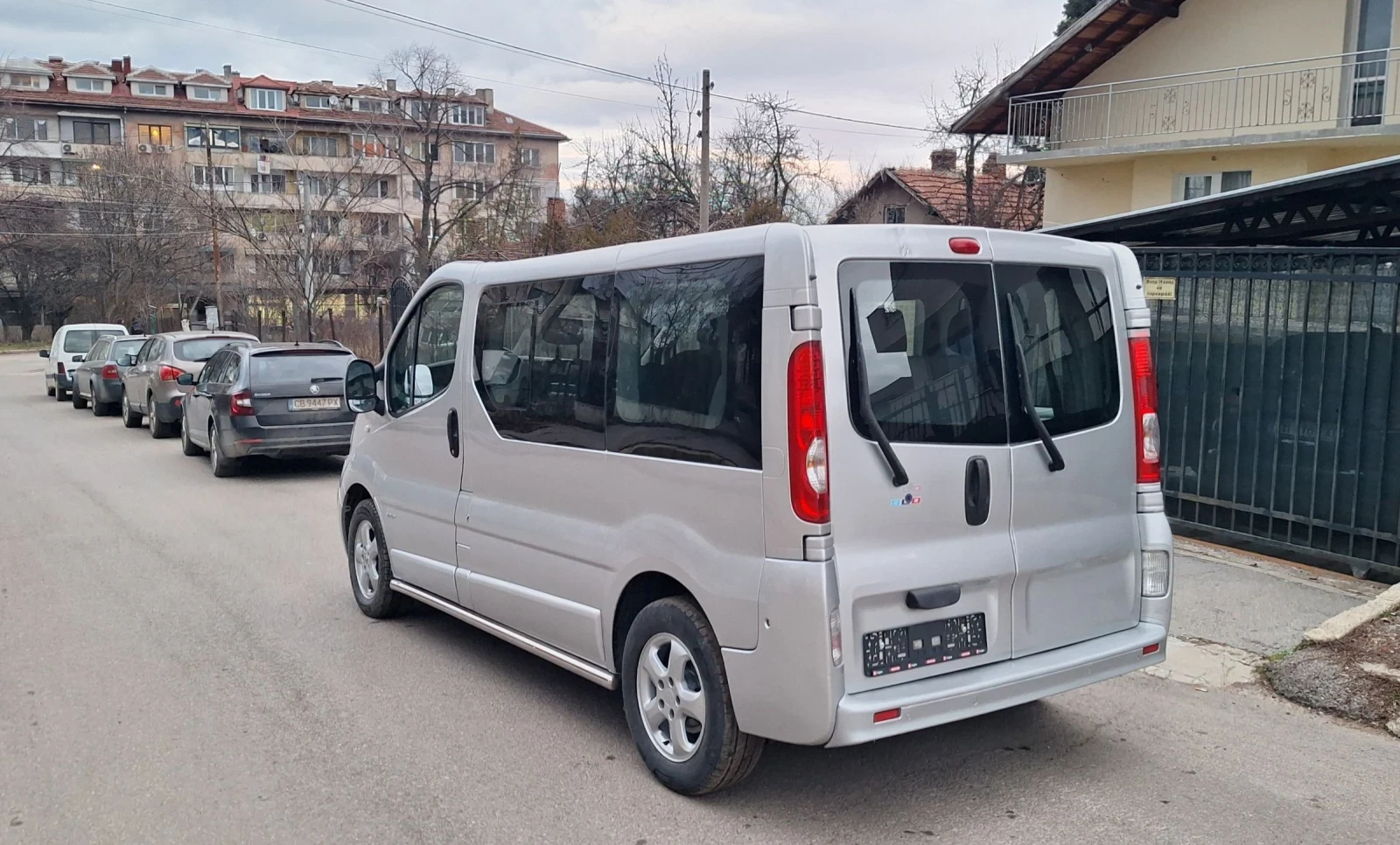 Renault Trafic 2.0dti 8/9местен 6скорости Темпомат Климатик Печка - изображение 5