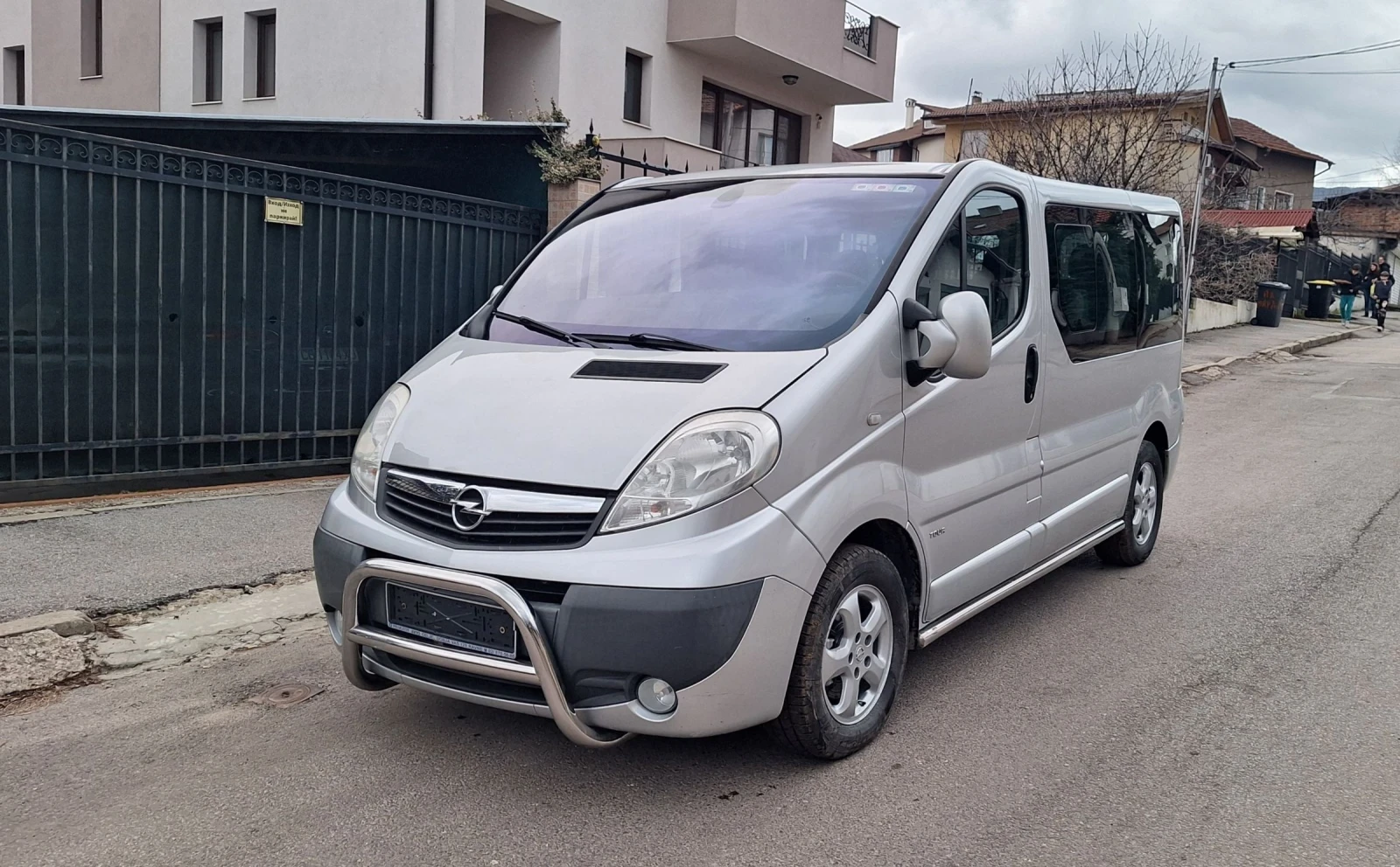 Renault Trafic 2.0dti 8/9местен 6скорости Темпомат Климатик Печка - изображение 4