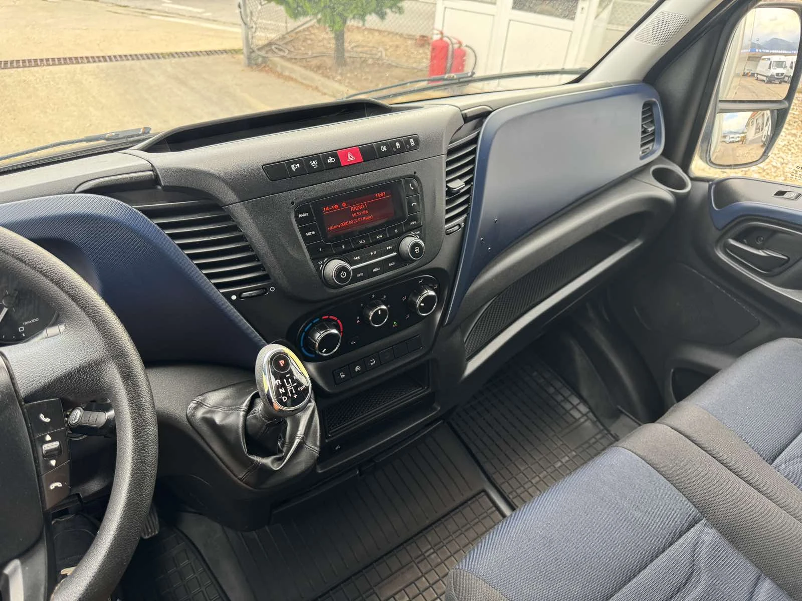 Iveco Daily 35S18 HI-MATIC, снимка 14 - Бусове и автобуси - 56164250