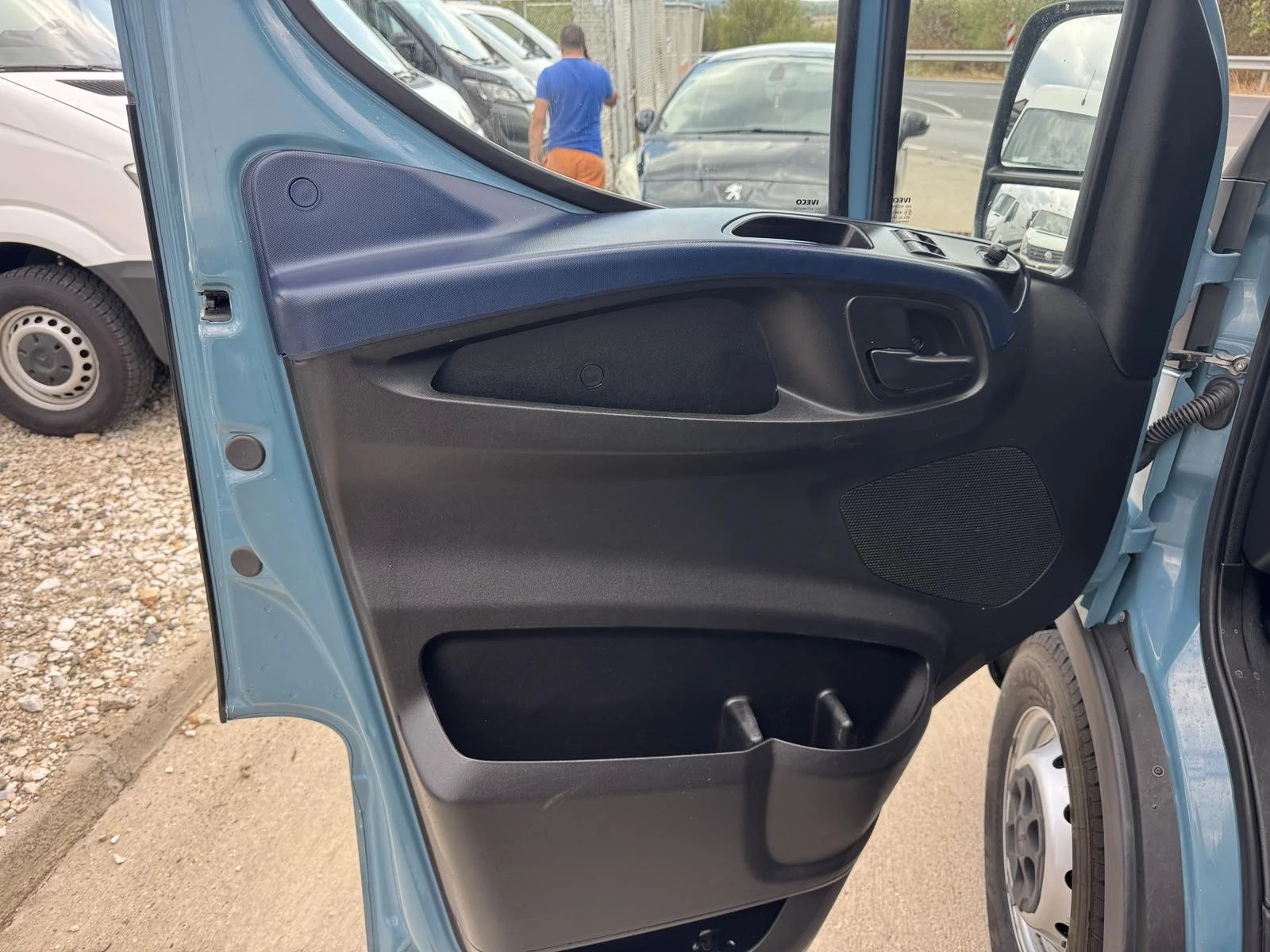 Iveco Daily 35S18 HI-MATIC, снимка 13 - Бусове и автобуси - 56164250