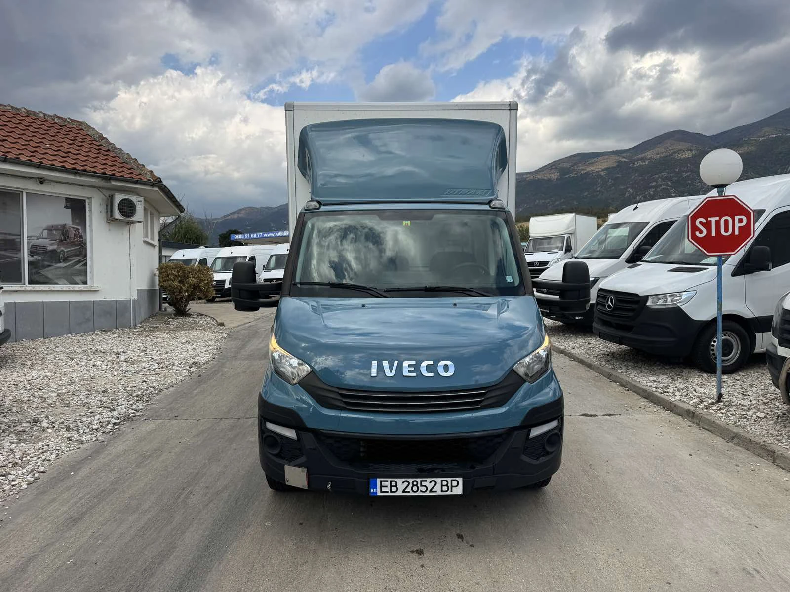 Iveco Daily 35S18 HI-MATIC, снимка 2 - Бусове и автобуси - 56164250